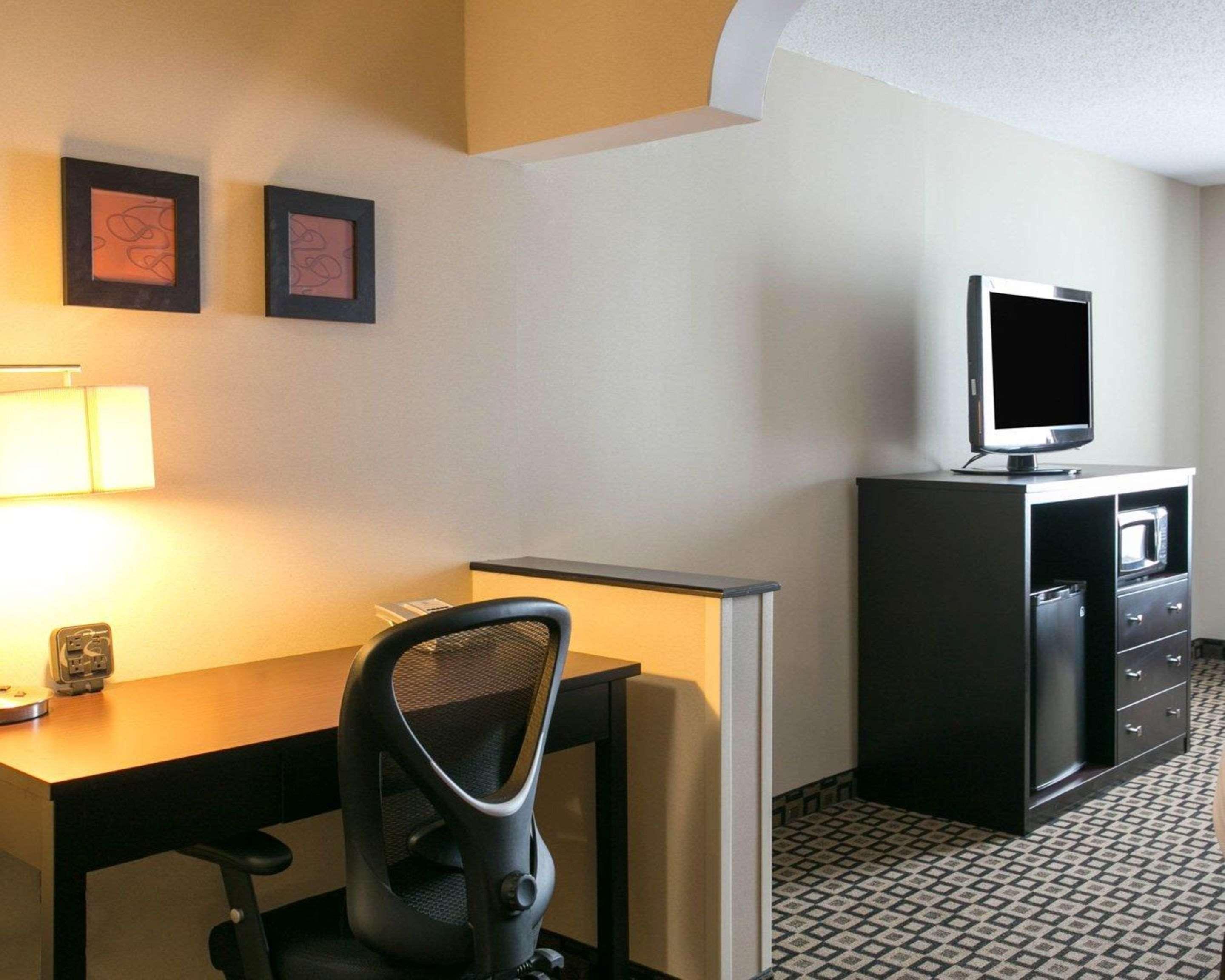 Comfort Suites Benton Harbor - St Joseph Eksteriør bilde