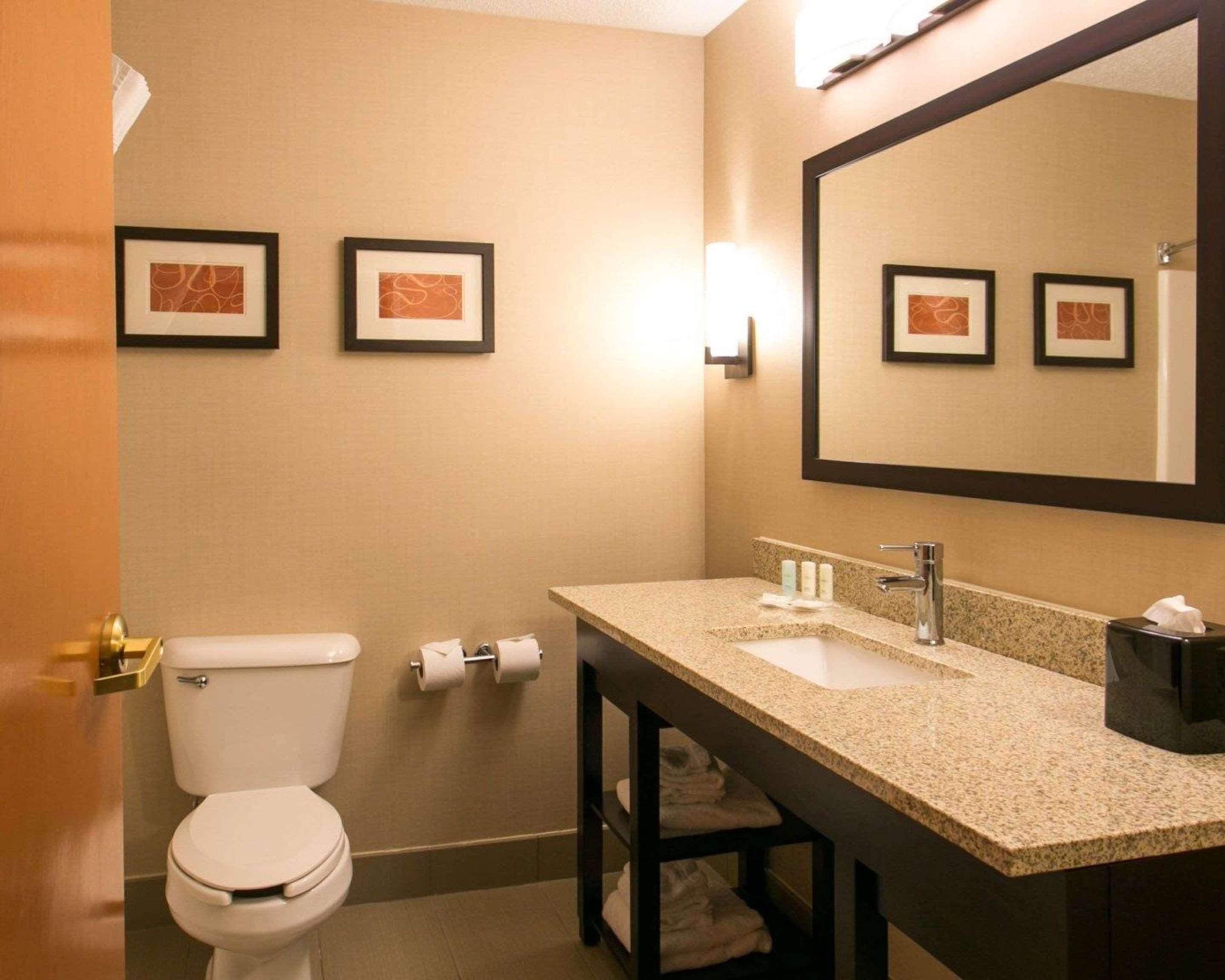 Comfort Suites Benton Harbor - St Joseph Eksteriør bilde