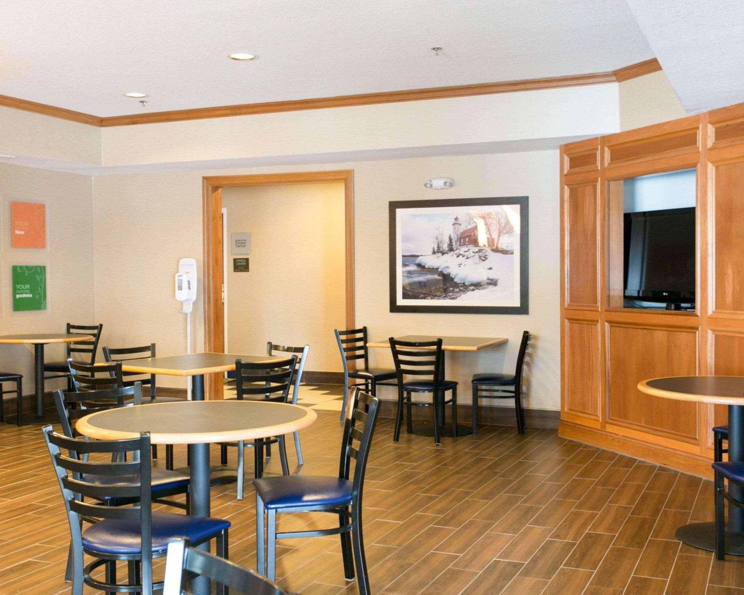 Comfort Suites Benton Harbor - St Joseph Eksteriør bilde