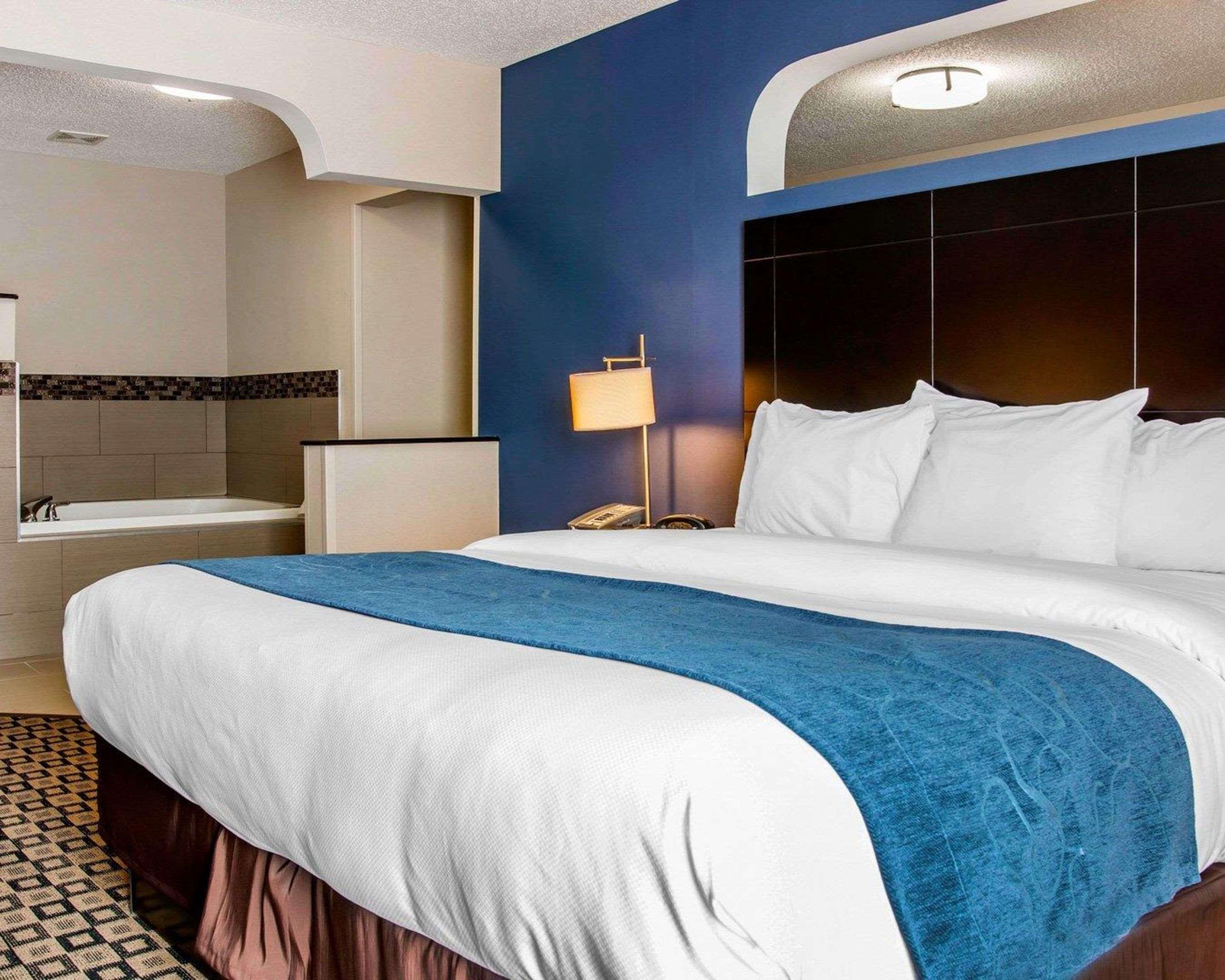 Comfort Suites Benton Harbor - St Joseph Eksteriør bilde