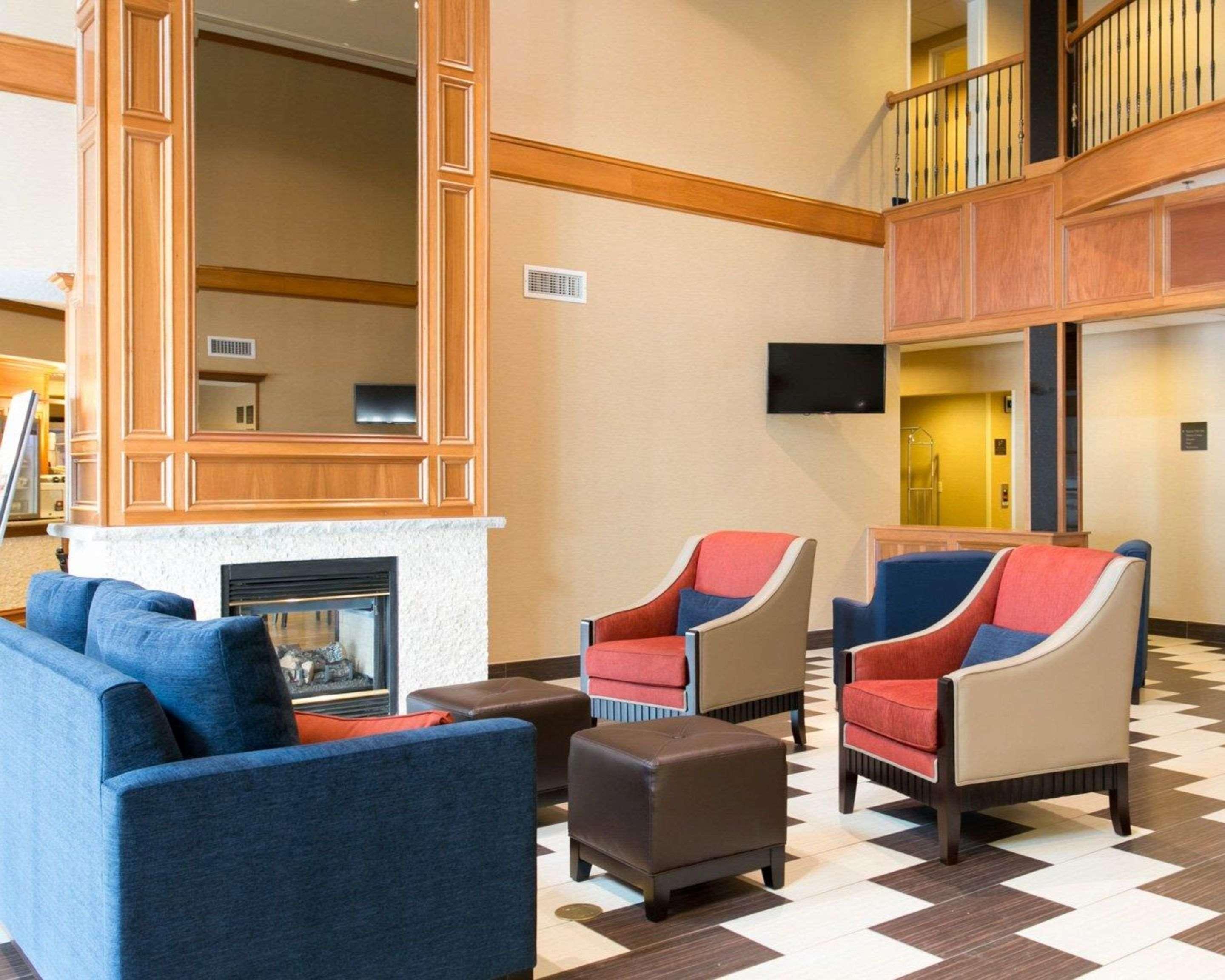 Comfort Suites Benton Harbor - St Joseph Eksteriør bilde